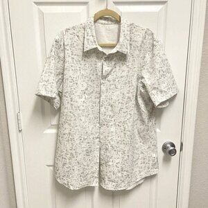 Lululemon White and Grey Pattern Short Sleeve Button Down Like New